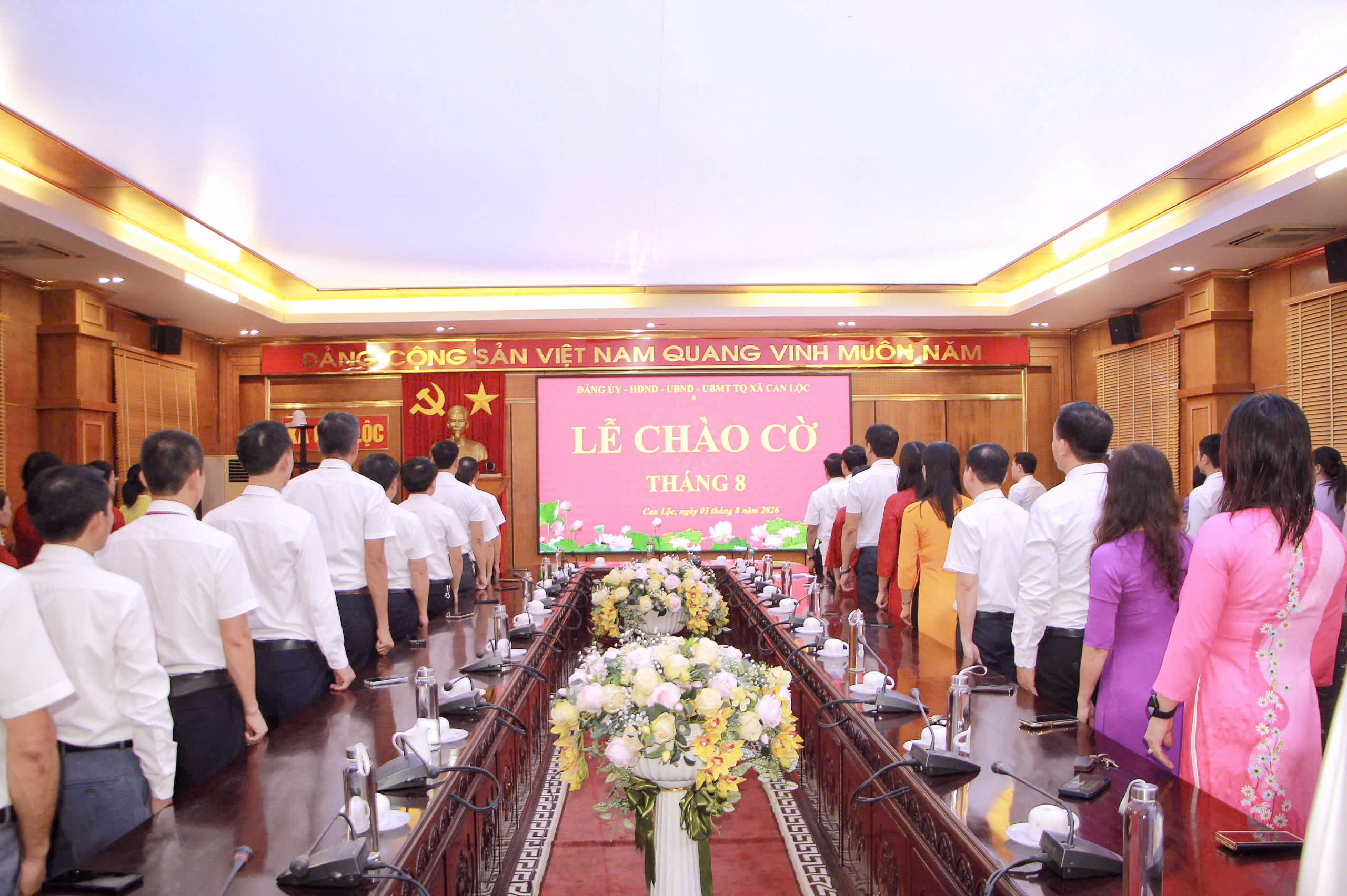 Xã Can Lộc tổ chức lễ chào cờ tháng 08/2026