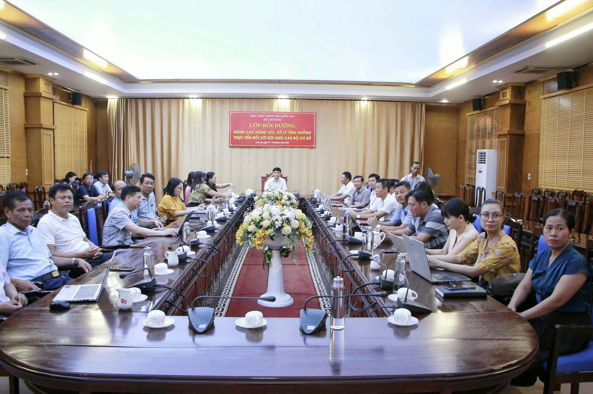 Nâng cao năng lực, xử lý tình huống thực tiễn đối với đội ngũ cán bộ cơ sở
