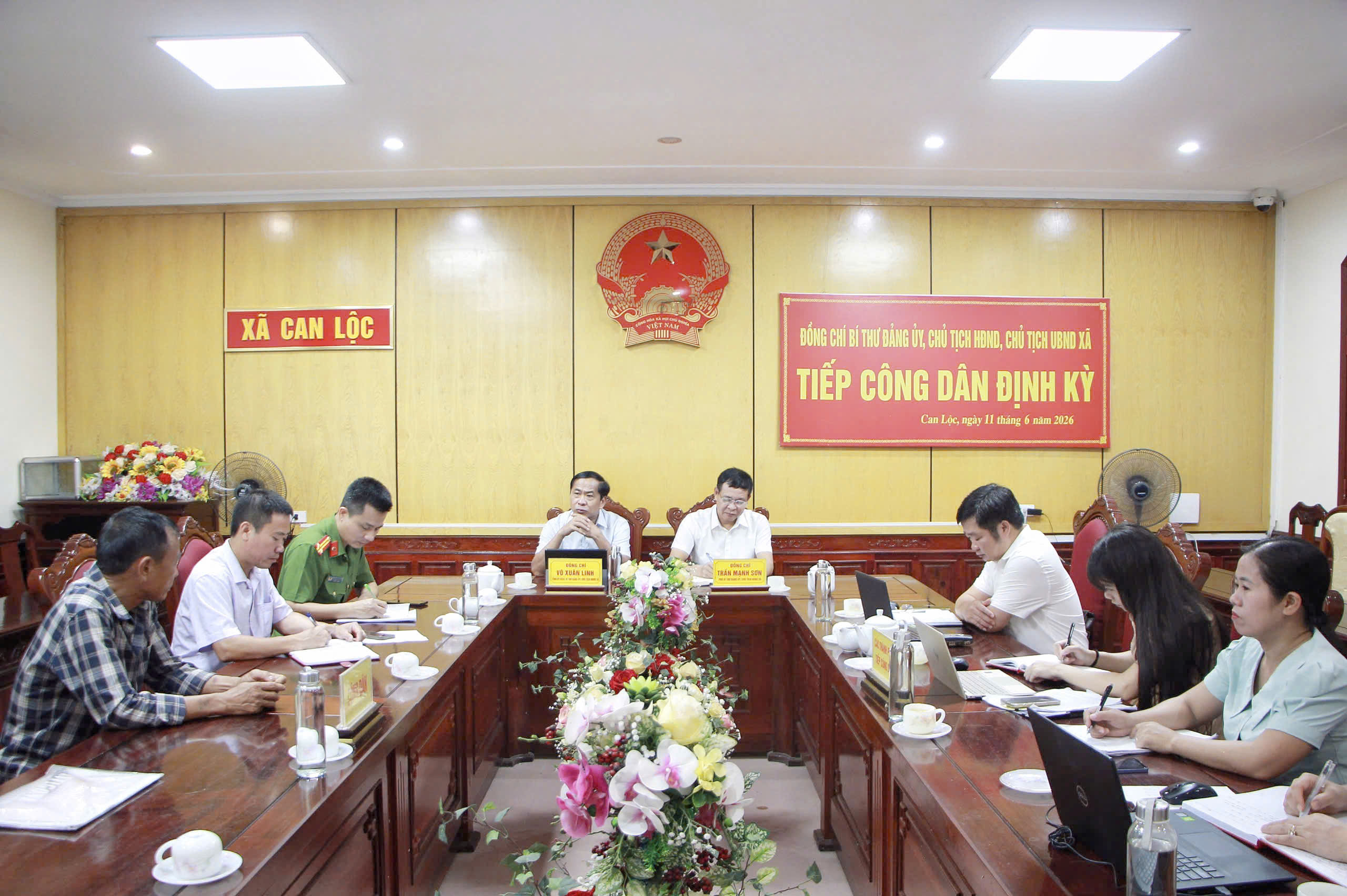 Lãnh đạo xã Can Lộc tiếp công dân định kỳ tháng 6
