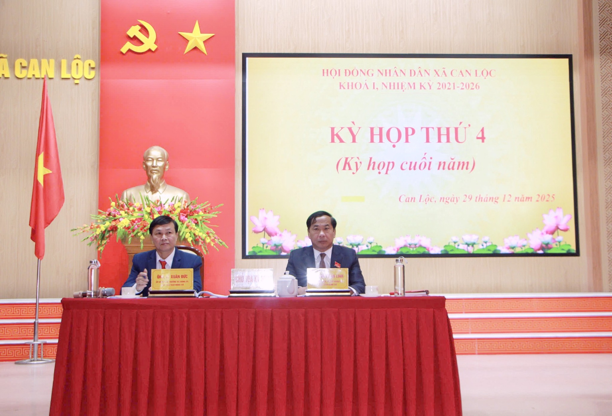 Kỳ họp thứ 4 HĐND xã Can Lộc khóa I, nhiệm kỳ 2021 - 2026