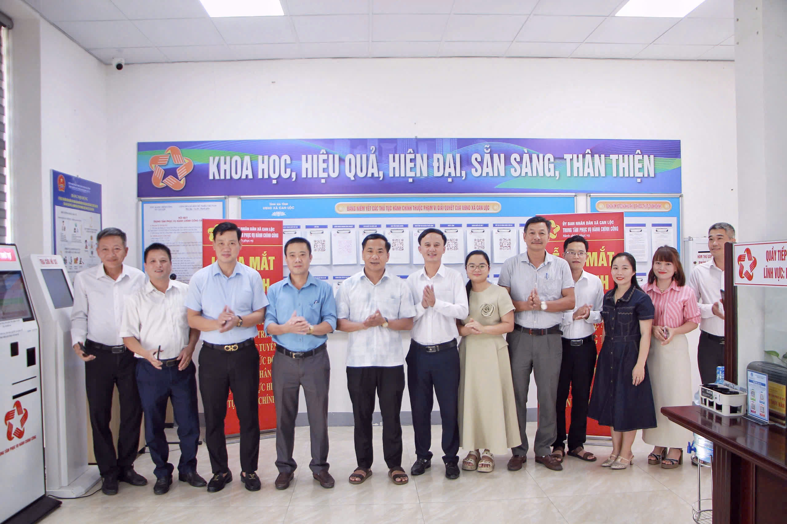 XÃ CAN LỘC RA MẮT MÔ HÌNH ỨNG DỤNG CÔNG NGHỆ AI TRONG TUYÊN TRUYỀN CẢI CÁCH THỦ TỤC HÀNH CHÍNH    