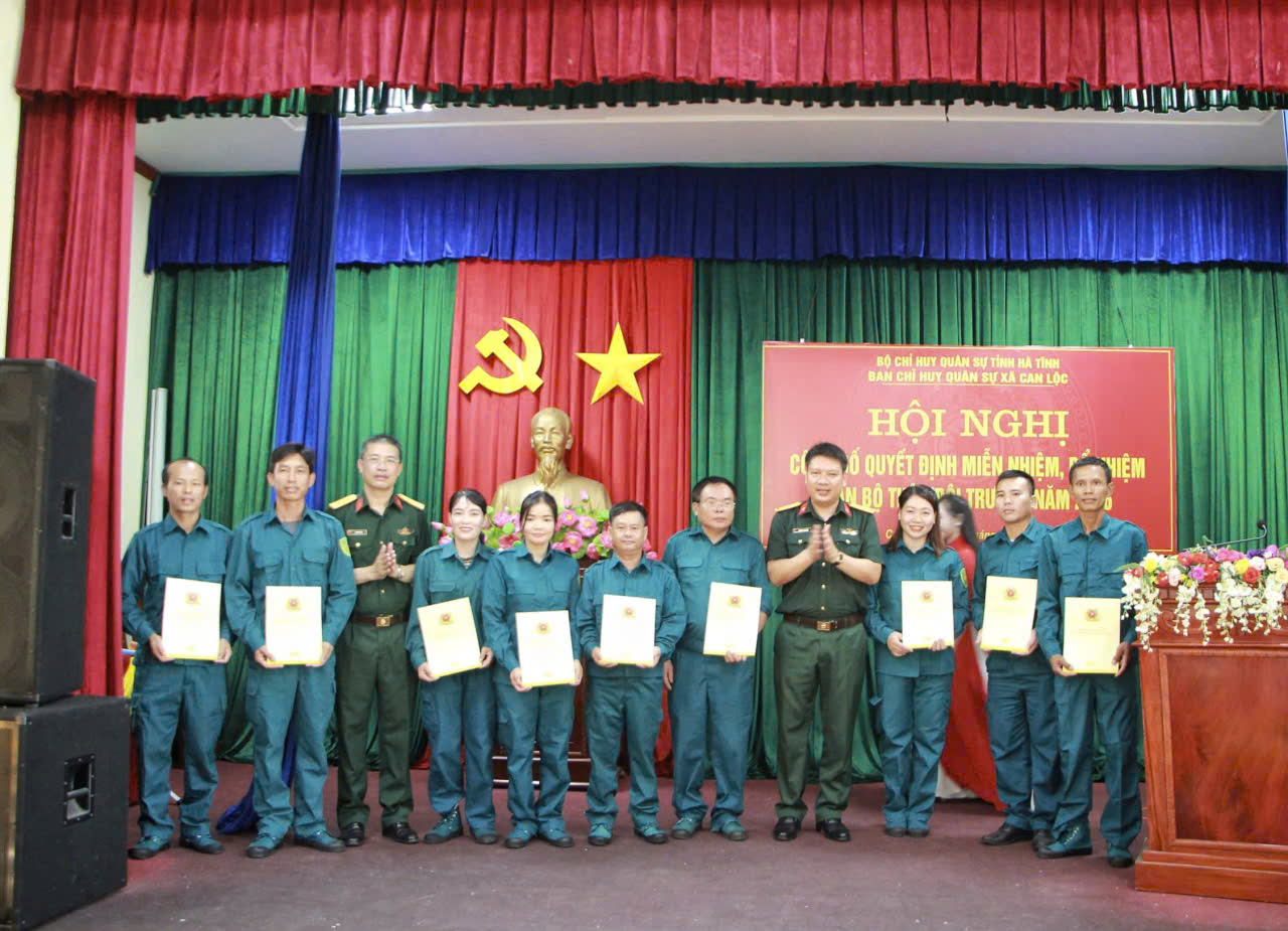 Xã Can Lộc kiện toàn đội ngũ thôn đội trưởng sau sáp nhập thôn