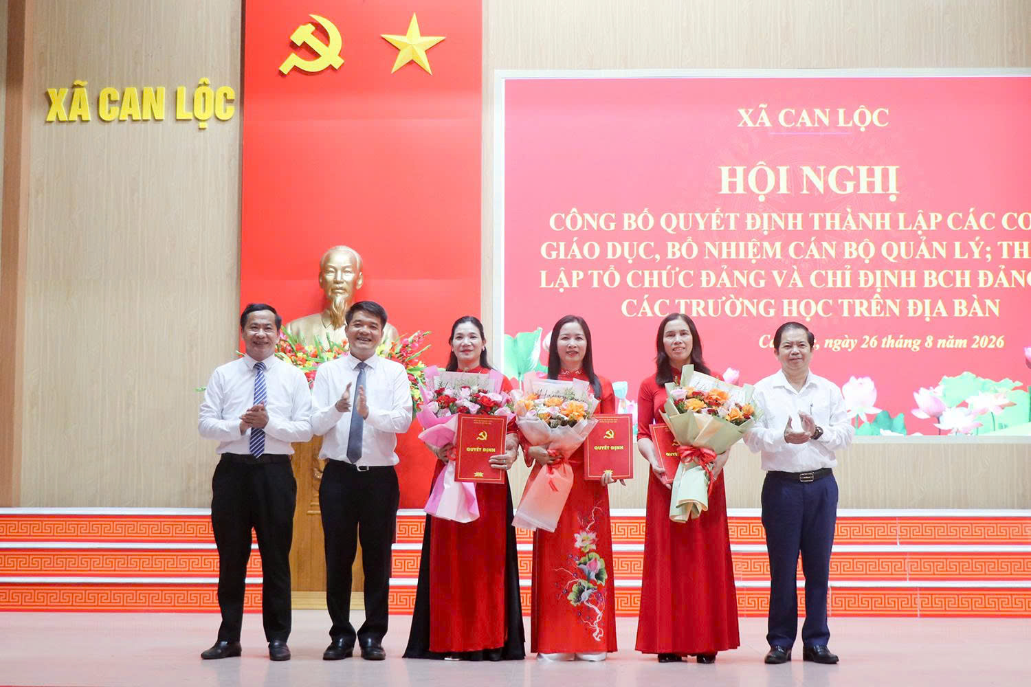 Xã Can Lộc công bố quyết định thành lập các trường học và cán bộ quản lý