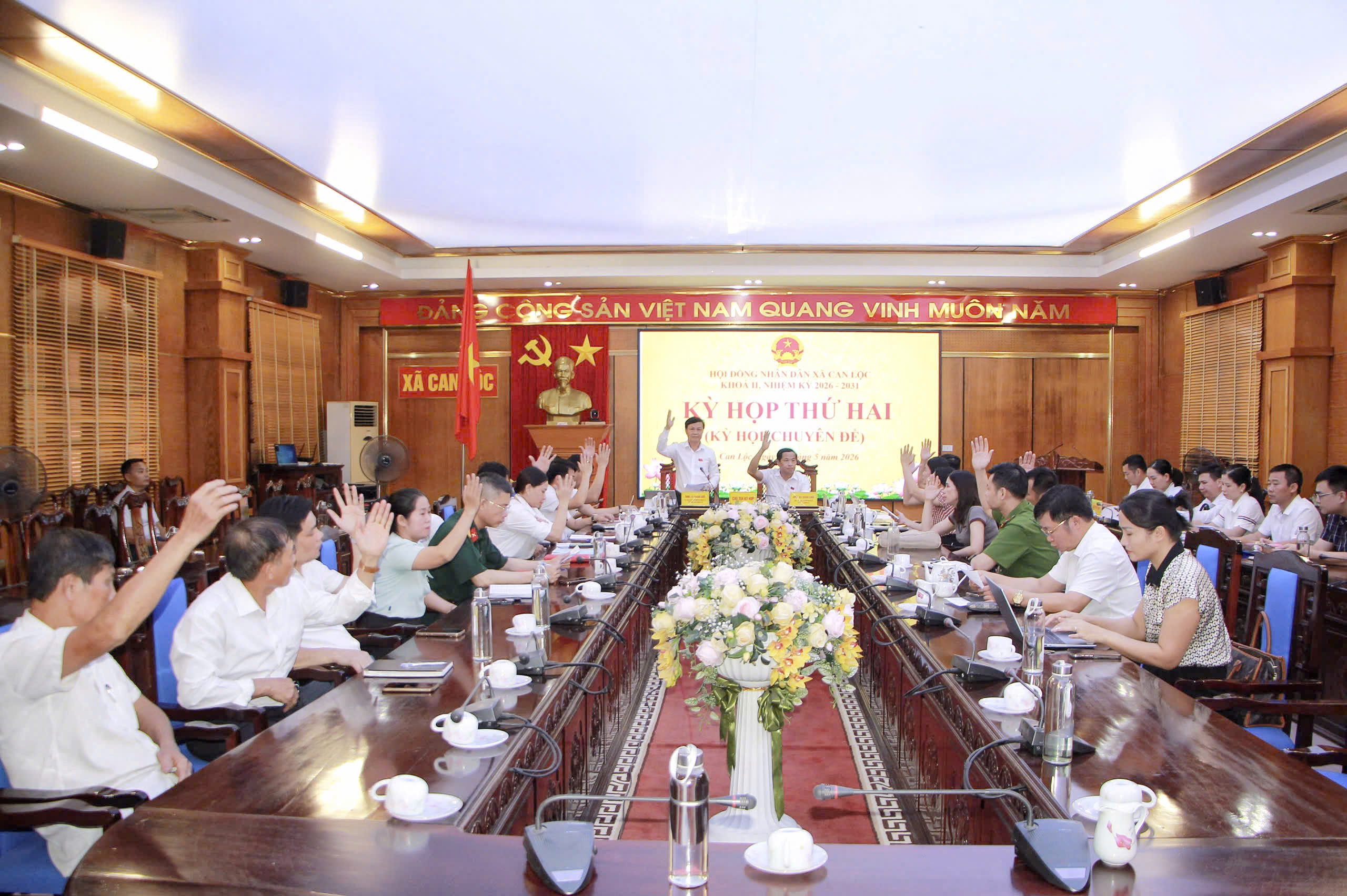 Hội đồng nhân dân xã Can Lộc tổ chức kỳ họp thứ 2 (kỳ họp chuyên đề).
