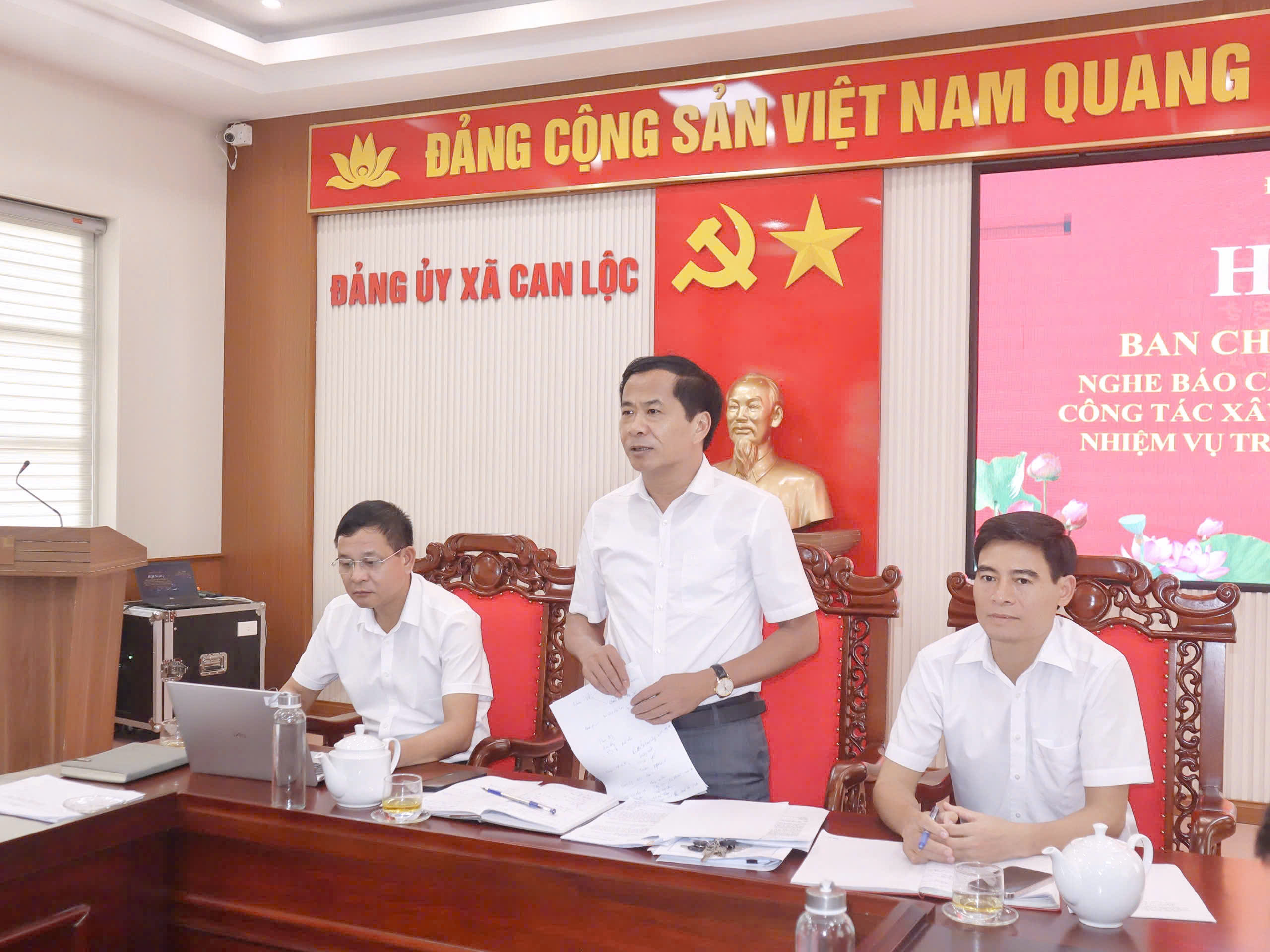 Ban chấp hành Đảng bộ xã cho ý kiến về tình hình kinh tế - xã hội 6 tháng đầu năm
