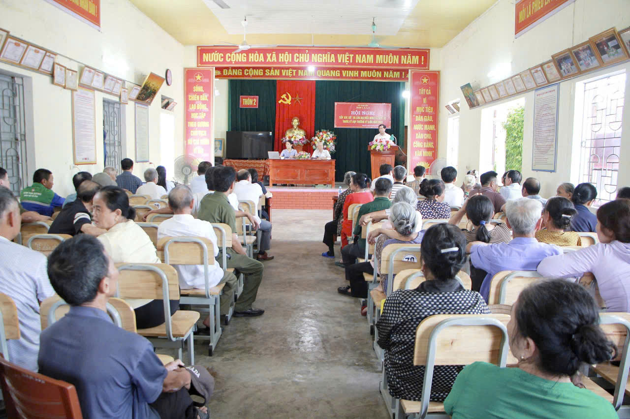 Đại biểu HĐND xã đơn vị bầu cử số  7 tiếp xúc cử tri