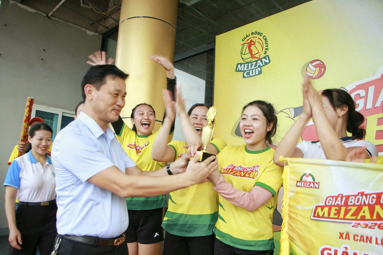 Đội bóng chuyền thôn Hồng Lĩnh vô địch Giải bóng chuyền MEIZAN CUP 2026
