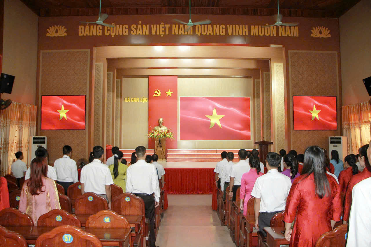Can Lộc tổ chức lễ chào cờ tháng 9 năm 2026