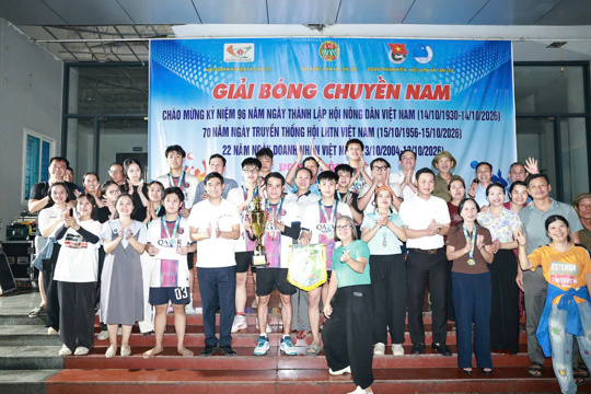 Đội bóng chuyền thôn Bắc Sơn vô địch Giải bóng chuyền Nam mở rộng năm 2026 