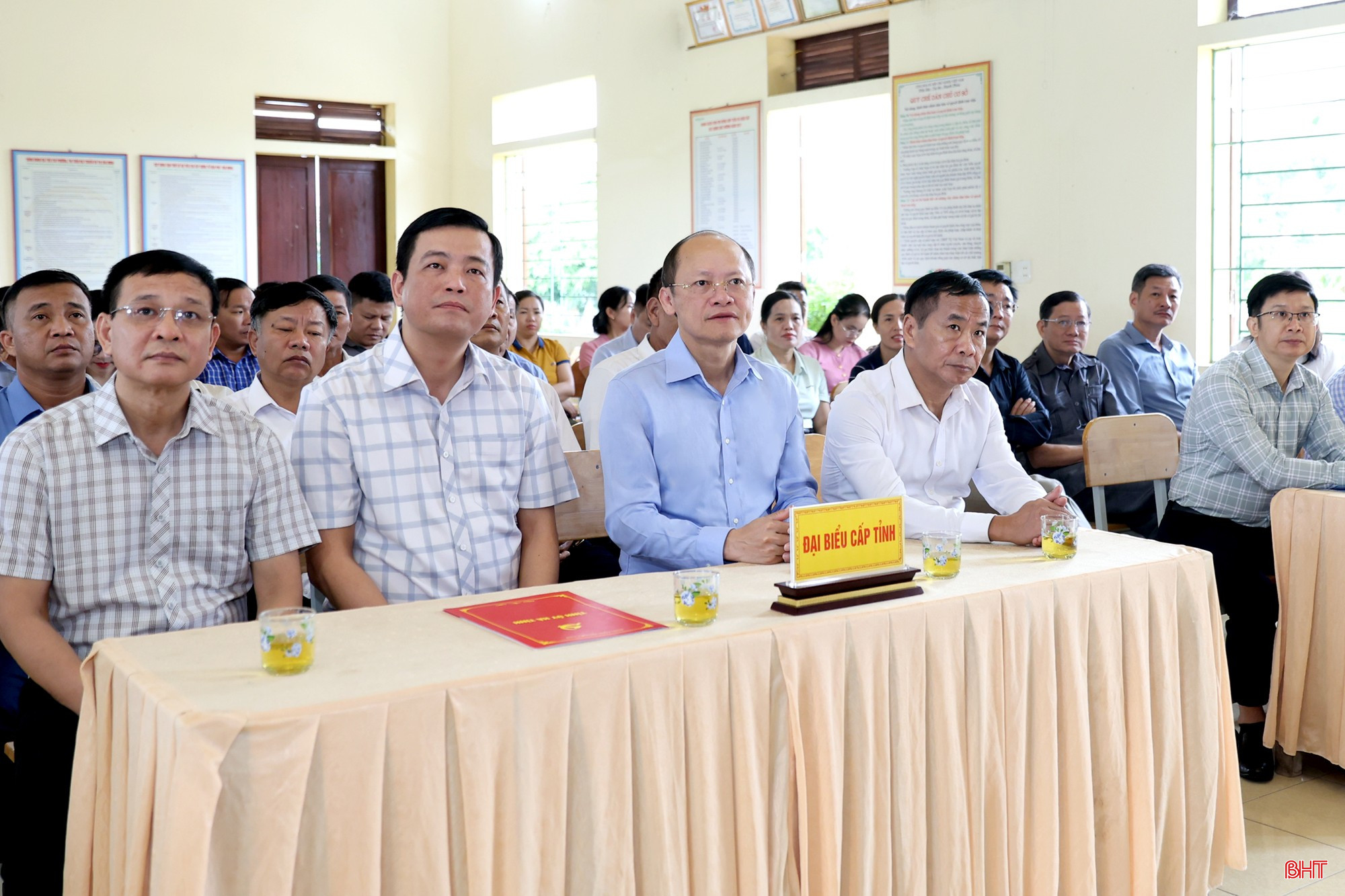 bqbht_br_hoi-truong.jpg