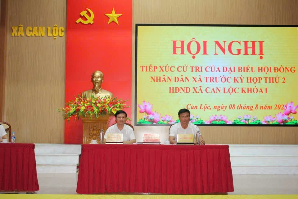 XÃ CAN LỘC TIẾP XÚC CỬ TRI TRƯỚC KỲ HỌP THỨ 2 HĐND XÃ 
