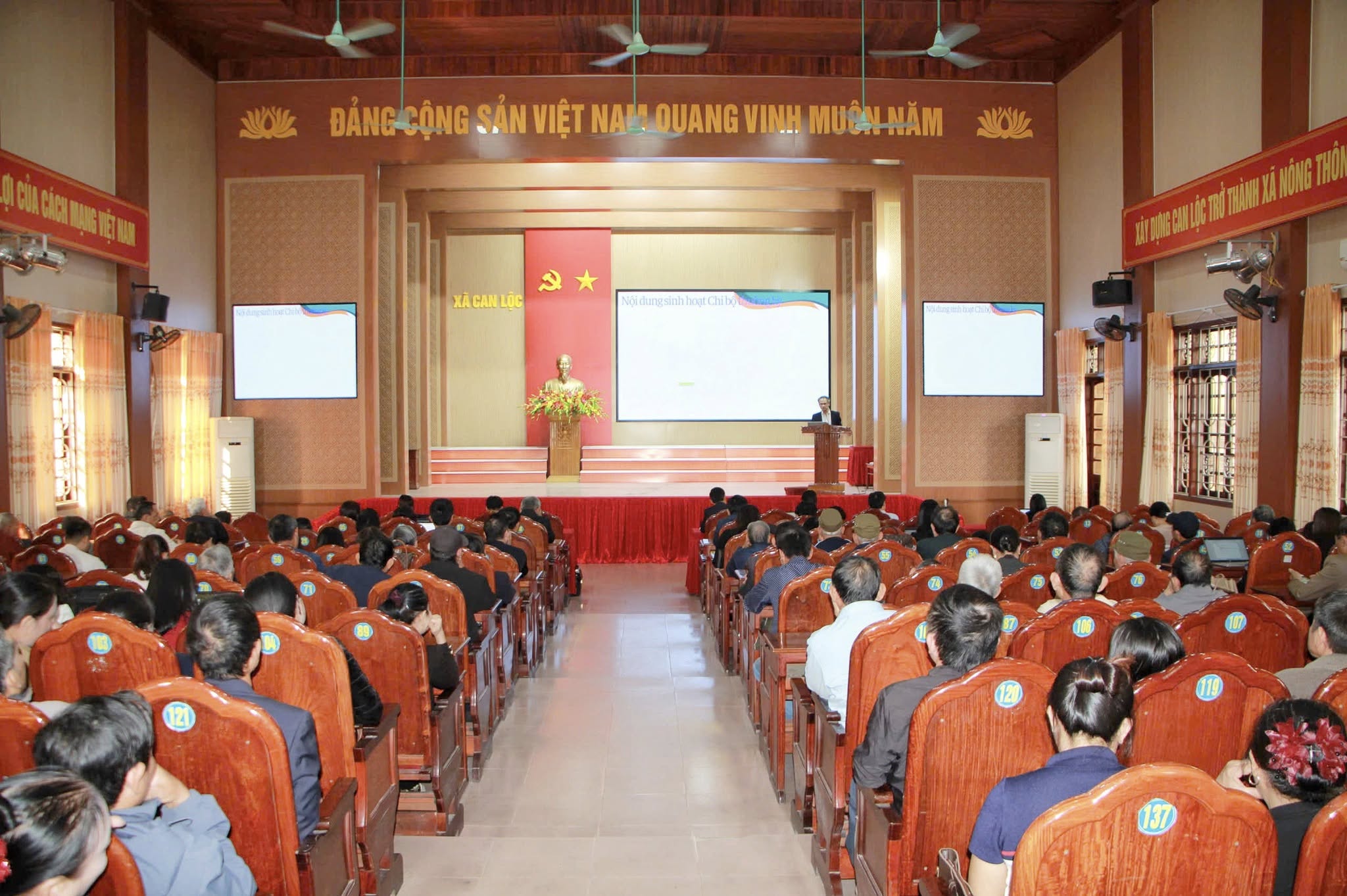 Hội nghị bồi dưỡng nghiệp vụ công tác Đảng